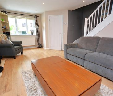 Heathfield Drive, Mitcham, CR4 - Photo 3