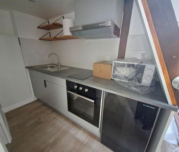 Location Appartement 1 pièce 9m² - Photo 2