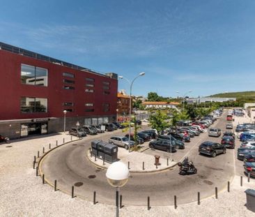 2 room luxury Flat for rent in Alto de Alges (Alges), Oeiras, Lisbon - Photo 4