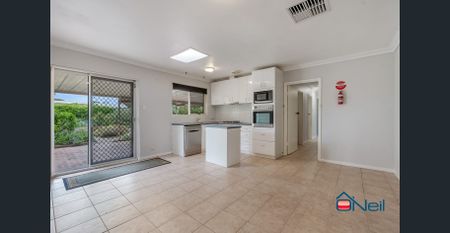 CAMILLO - 3 x 1 - TIDY, SPACIOUS HOME WITH BIG BACKYARD - Photo 2