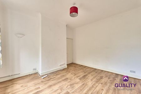 2 bedroom terraced house to rent - Photo 3