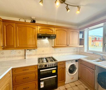 Ashdown Avenue, Farnborough, Hampshire, GU14 - Photo 5