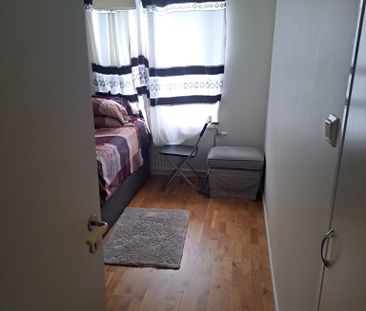 Härbrevägen, Skogås - Photo 1