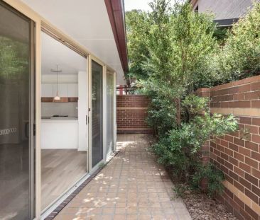 Newly updated split-level home in Inner West pocket - Photo 3