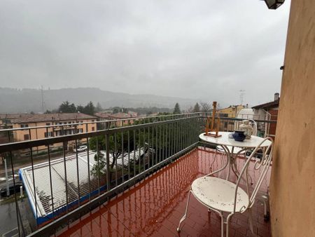 Ampio panoramico appartamento in Via Toscana Collinare - Photo 2