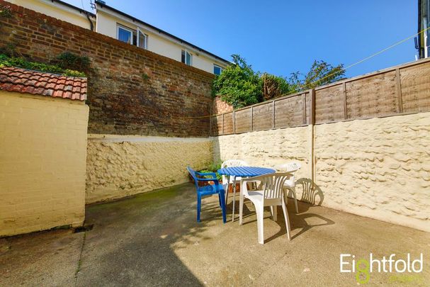 3 bedroom terraced house to rent - Photo 1