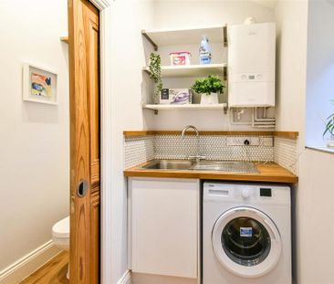 4 bedroom terraced house to rent - Photo 1