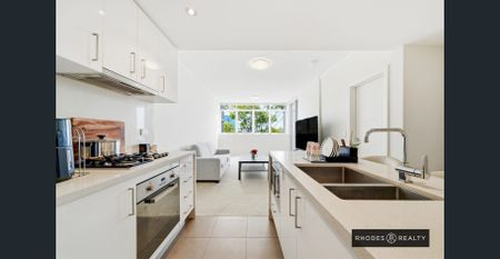 Low-Density Waterfront Living with Privacy. - Photo 5