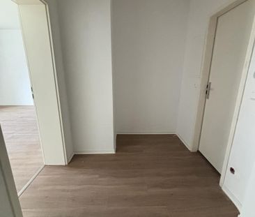 Schöne 1 - Zimmer Wohnung ab sofort zu vermieten! - Photo 1