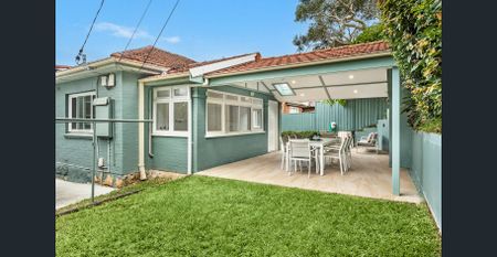 Charming and inspiring family opportunity - Photo 5