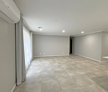Well presented family home - Photo 3