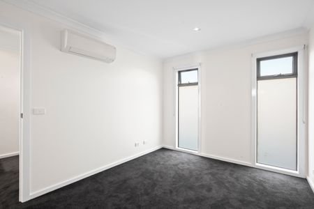 2/227 Mckinnon Road, - Photo 5