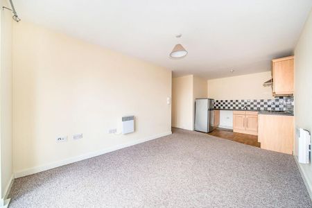 2 bedroom flat to rent - Photo 2
