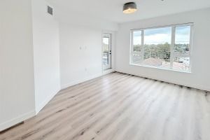 Brand New 1 Bed 1 Bath Apartments For Rent at W Kingsway in Collingwood - Get Pre-Qualified Today! - Photo 2