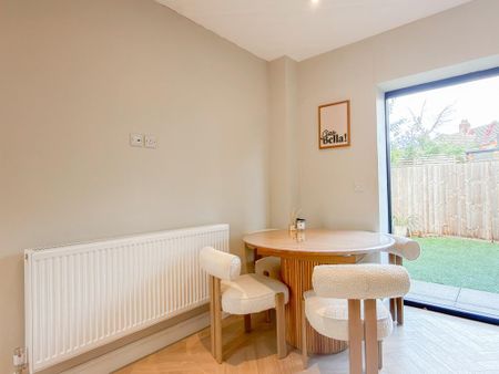 2 bedroom detached house to rent - Photo 3