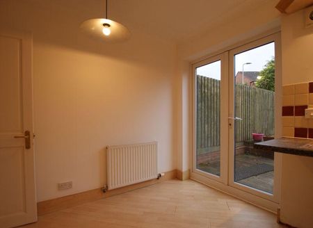 2 bedroom terraced house to rent - Photo 3