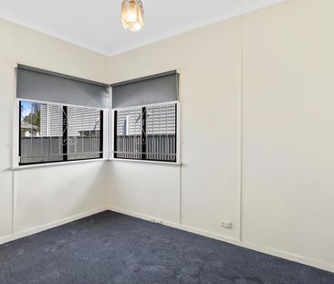 Tidy Family Home - Photo 4
