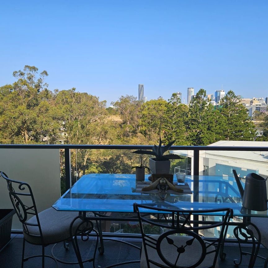 Kelvin Grove - Photo 1