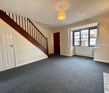 2 bedroom Semi-Detached House to let - Photo 1