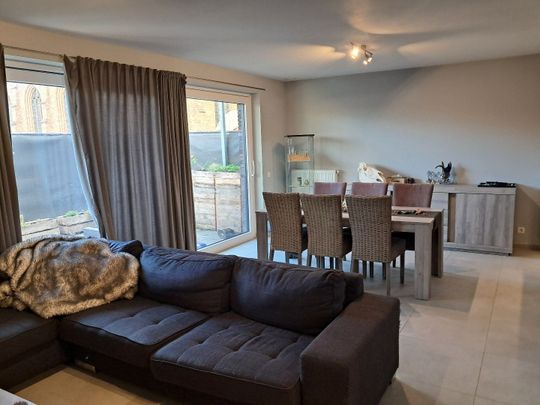 Ruim gelijkvloers appartement te Oostveld. - Photo 1