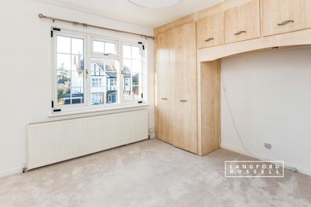 4 bedroom detached house to rent - Photo 3