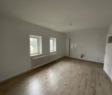 Renovierte 1,5-Zimmer-Wohnung mit Wanne in Wilhelmshaven Fedderward... - Photo 4