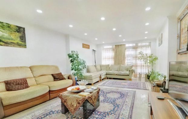 Clement Close, Brondesbury Park - Photo 1