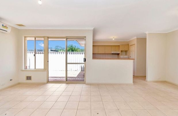 Easy Care unit in quiet complex - Photo 1
