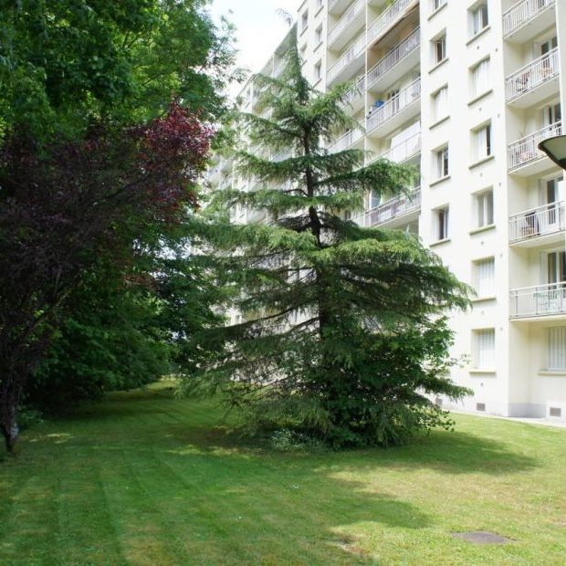 Appartement T1 à ST EGREVE - Photo 1