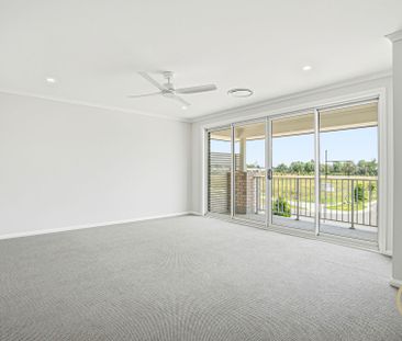 Apply Now - Century 21 &vert; the Paramount Group - Brand New Home - Photo 4