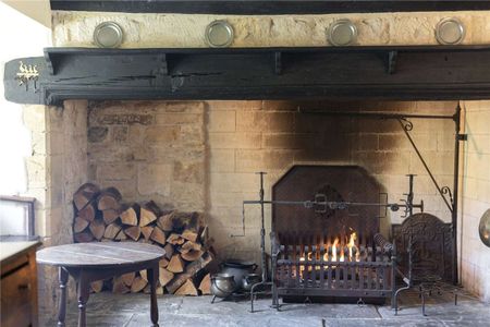 Grade II* listed Manor Farmhouse - Photo 3