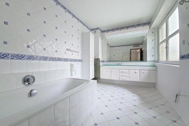 QUARTIER MAZARIN. APPARTEMENT/TERRASSE - Photo 1