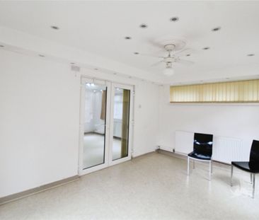 Milton Road, Caterham, Surrey, CR3 5JD - Photo 3