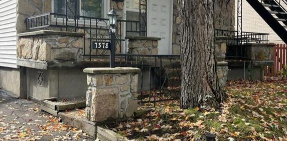 Logement 5 et demi + stationnement à louer - Photo 2