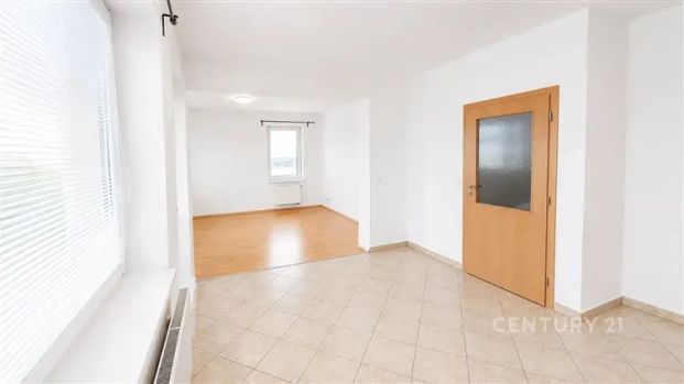 Pronájem bytu Rosice, Karla IV., 3kk, 2.NP, 79 m - Photo 1