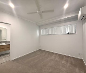 Brand New 4 Bedroom Home in Deebing Heights!! - Photo 2