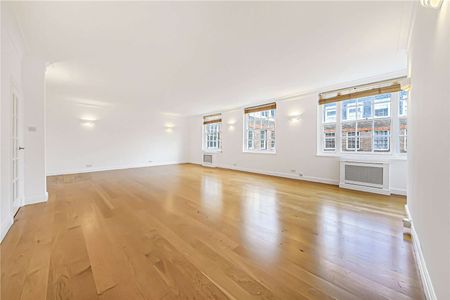 Spacious three bedroom apartment in the heart of St. John's Wood - Photo 5