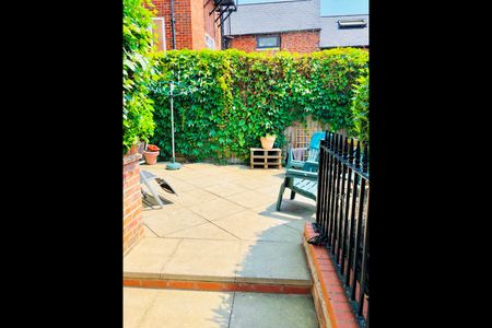 2 Bed Flat, St. Marys Grove, RG1 - Photo 4