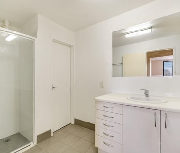 Riverside Residence - Partly Furnished - Photo 5