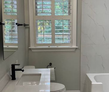 For Lease - 892 Glenwood Avenue, Burlington, Ontario - Photo 2