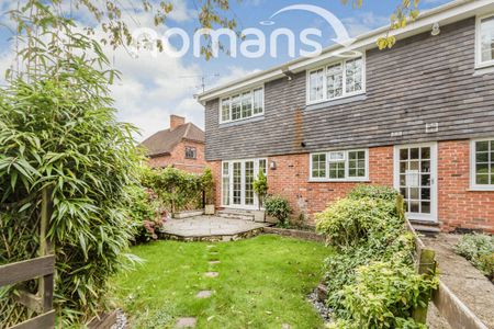 Guildford Road, Lightwater, Surrey, GU18 - Photo 2