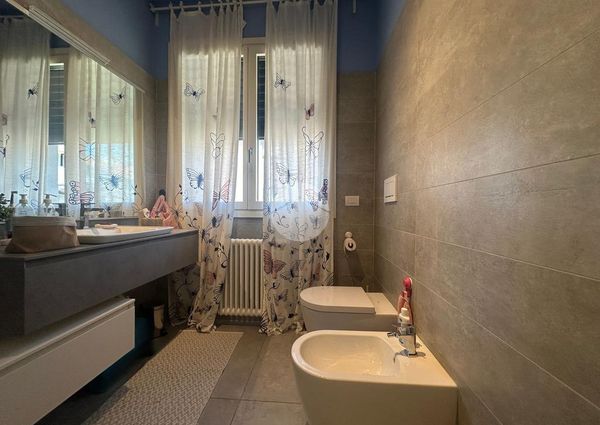 Porzione di bifamiliare in affitto