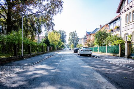 Rarität im Klotzscher Villenviertel. Komfortabel und großzügig Wohnen im Denkmal. - Photo 3