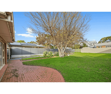 Spacious 3-Bedroom Home on Generous Allotment in Prestigious Netherby - Photo 3