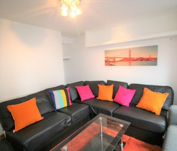 8 bedroom terraced house to rent - Photo 2