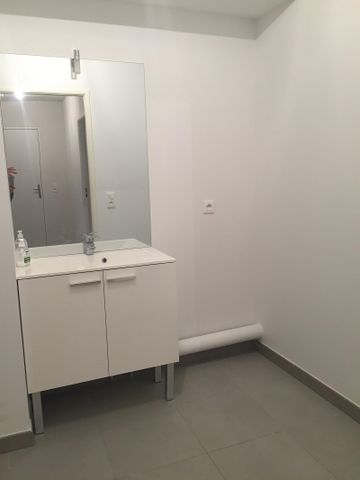 3 pièces - 71,8 m² - 4ème étage - Colocation non autorisée - Photo 3