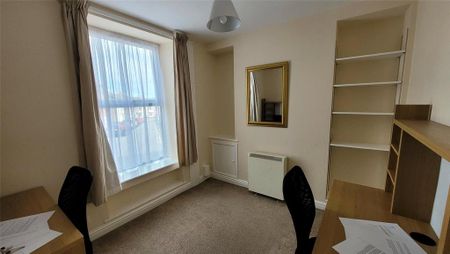 3 bedroom end of terrace house to rent - Photo 5