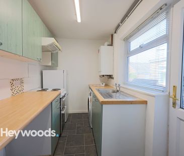 2 bed terraced house to rent in Legge Street, Newcastle-under-Lyme,... - Photo 5