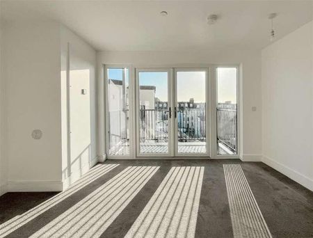 Martin Court, Hastings - Photo 2