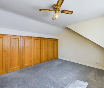 3 bedroom semi-detached bungalow to rent - Photo 5